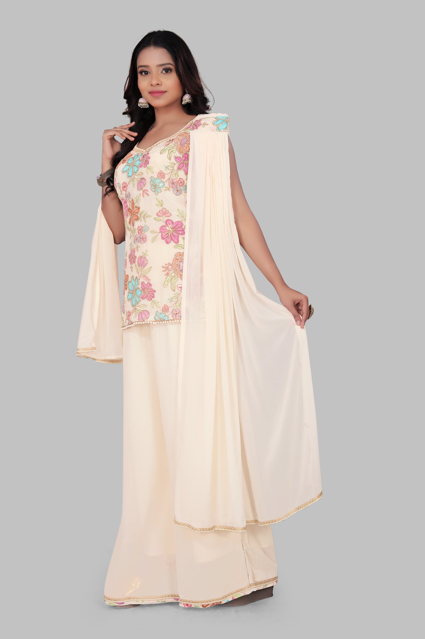 Cream Floral Embroidered Indo-Western Palazzo Set – Sleeveless Pastel Kurti with Wide-Leg Georgette Trousers & Scalloped Lace