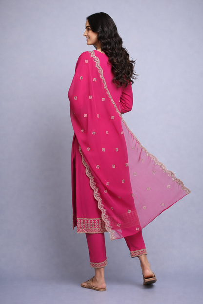 Elegant Pink Silk Embroidered Salwar Suit with Scalloped Dupatta – Sophisticated Ethnic Party Wear for Women