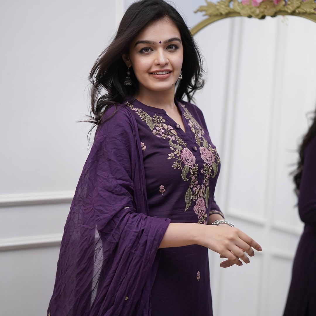 Royal Wine Embroidered Cotton Silk Kurta Set with Chiffon Dupatta