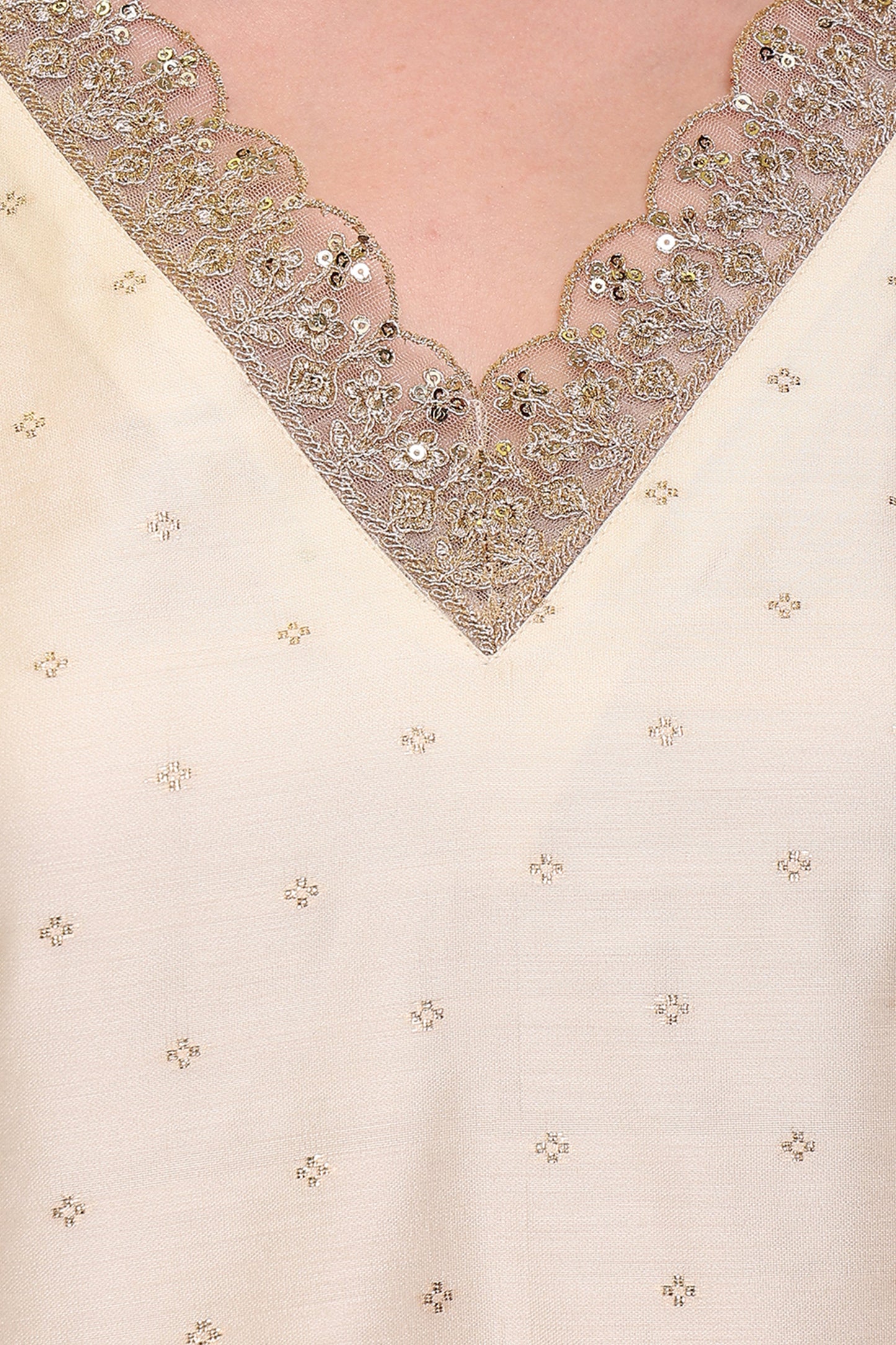 Off-White Chanderi Silk Embroidered Kurta Set with Net Gota Patti Dupatta